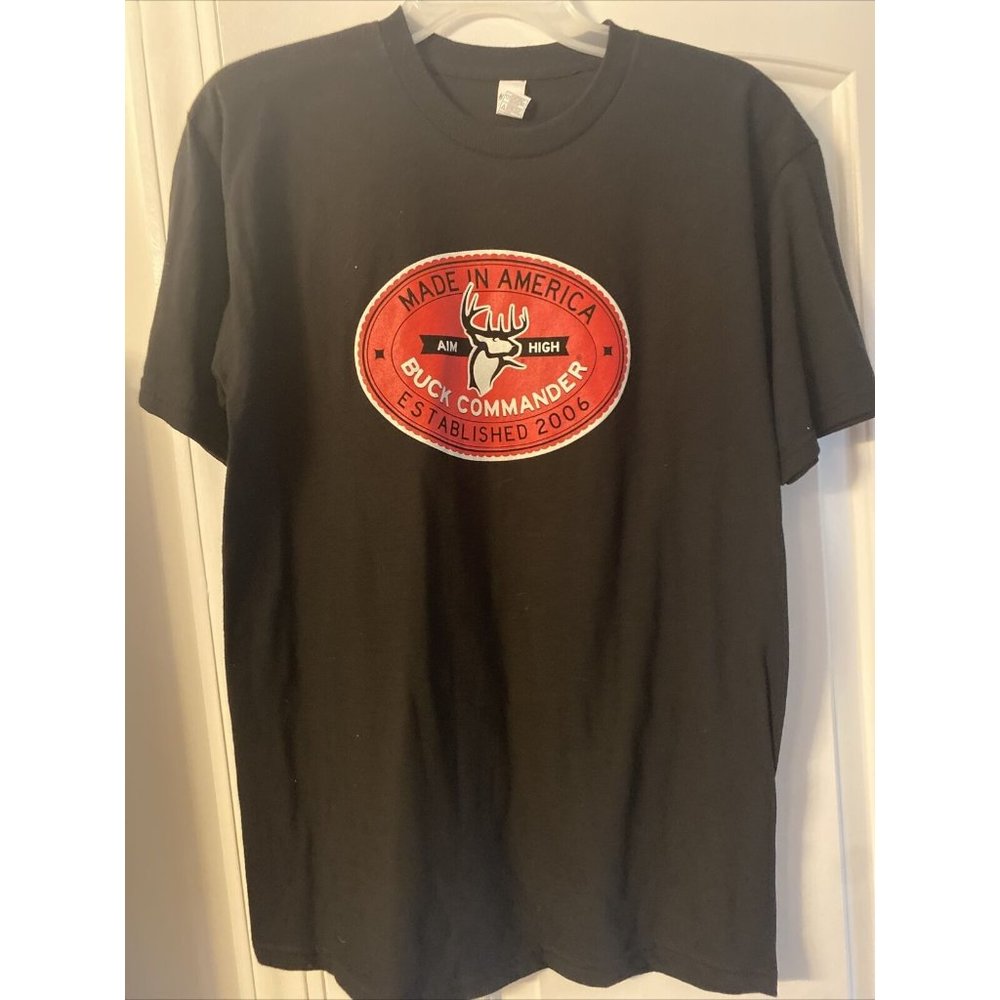 Men’s Tee Made in America Buck Commander Aim High Shirt Size M Medium NEW